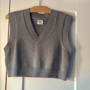 Sunday Best Charcoal Sleeveless Knit Vest 2XS
